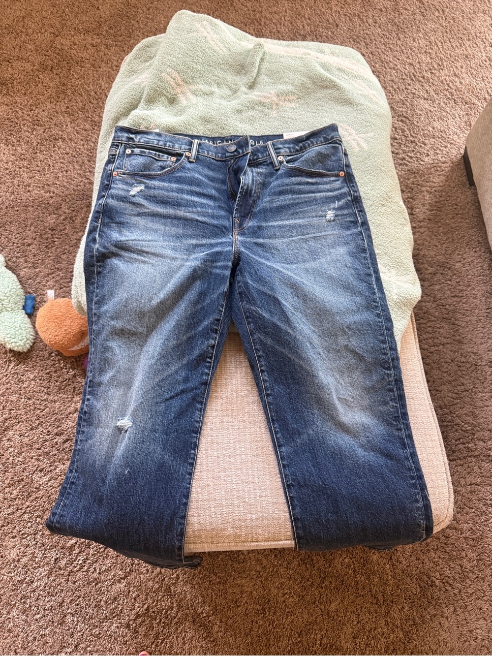 American Eagle Men’s  Distressed Blue Denim Jeans